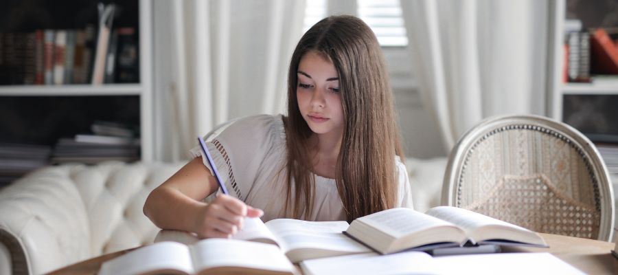 Diferença entre os artigos partitivos del, dello e della: guia completo para dominar o uso